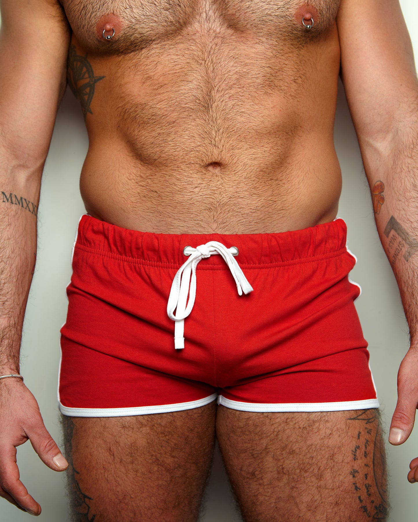 No Print, Just vibes: Retro shorts - Red