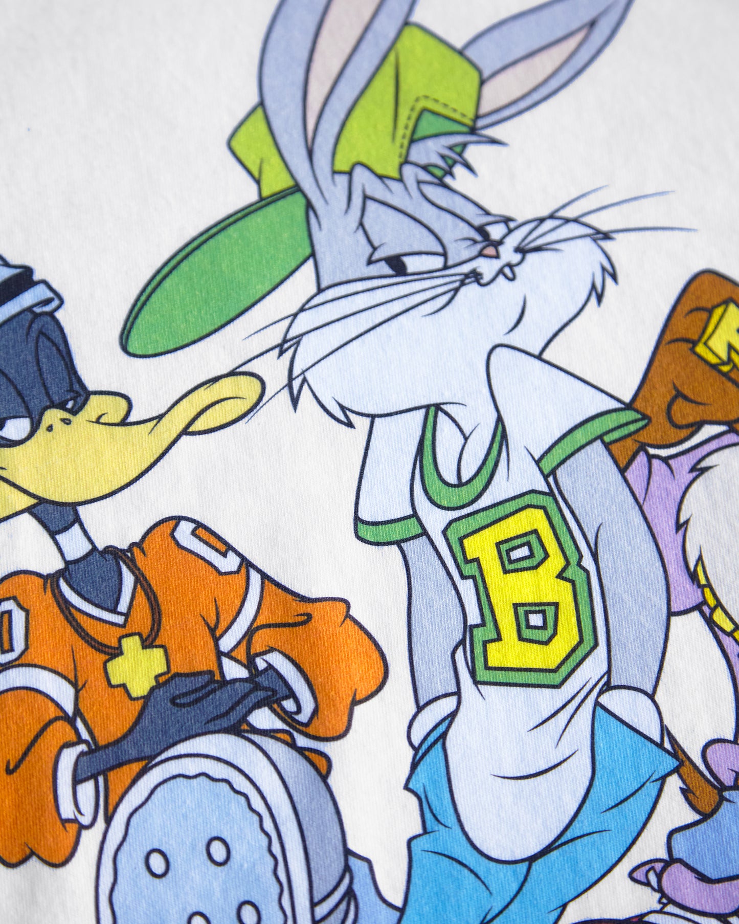 Official Looney Tunes Hip-Hop Bugs bunny, Taz and Daffy Tshirt - white