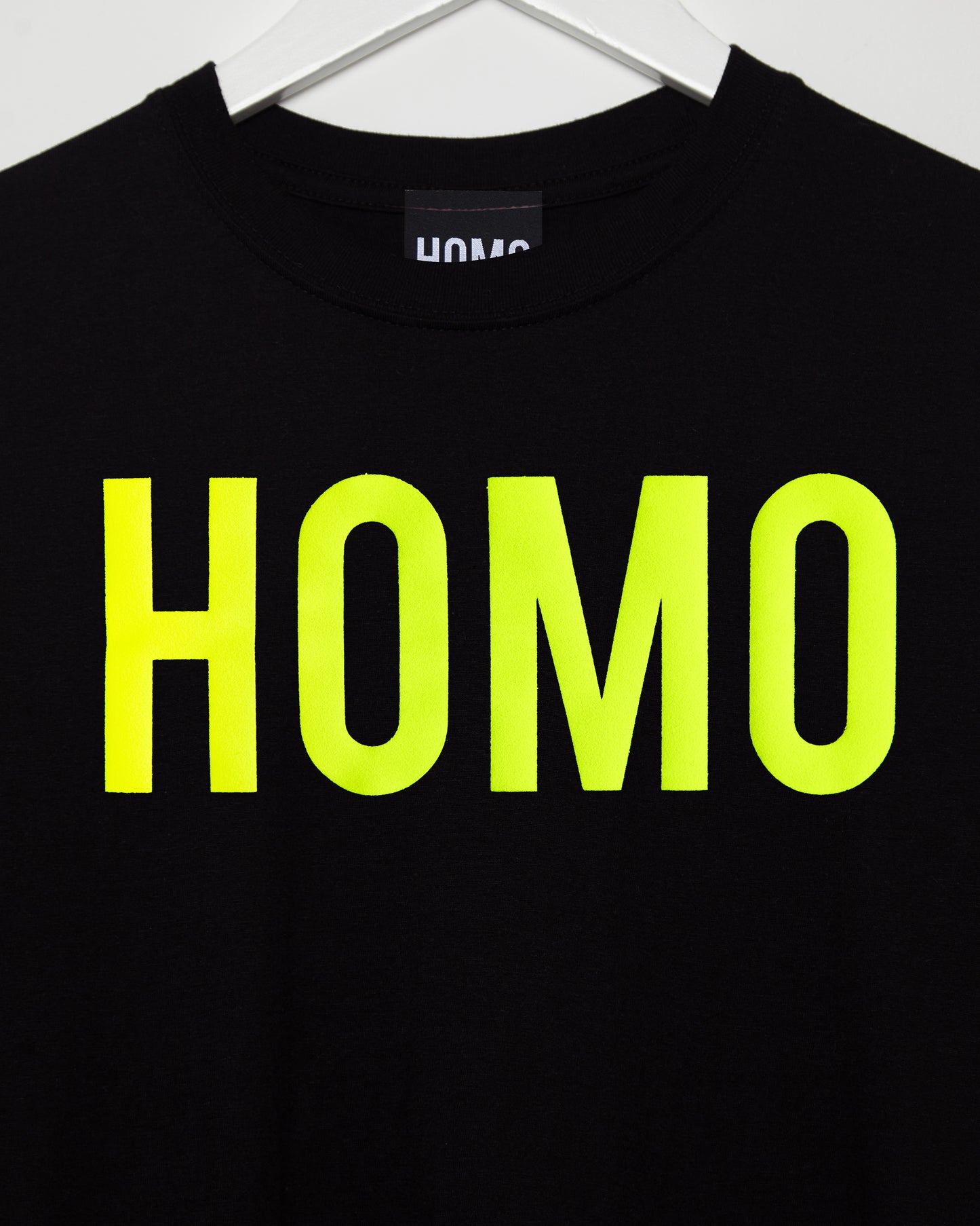 HOMO Logo, fluorescent yellow flock muscle fit tee - black