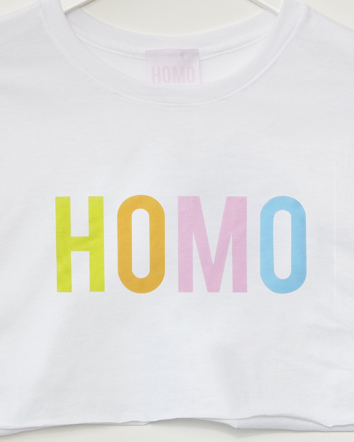 XL - Pride HOMO Logo on white - crop