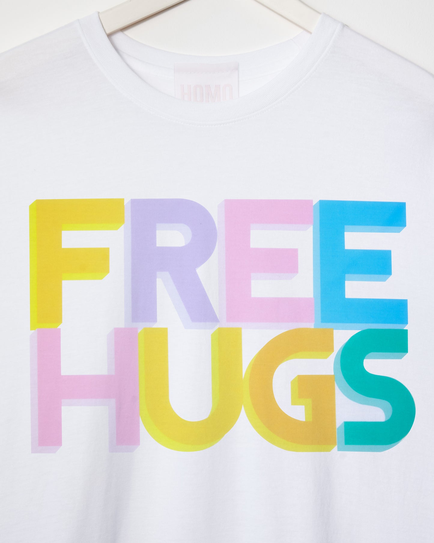 XL - Free Hugs, white tshirt